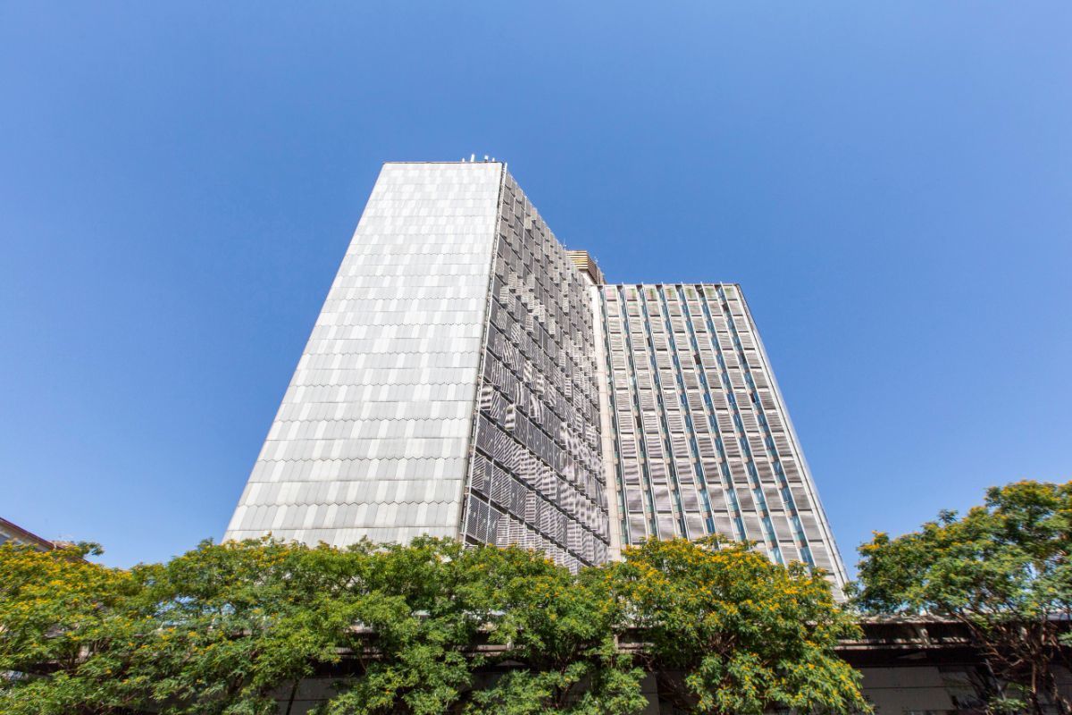 Lavora a modo tuo in un ufficio dedicato per 5