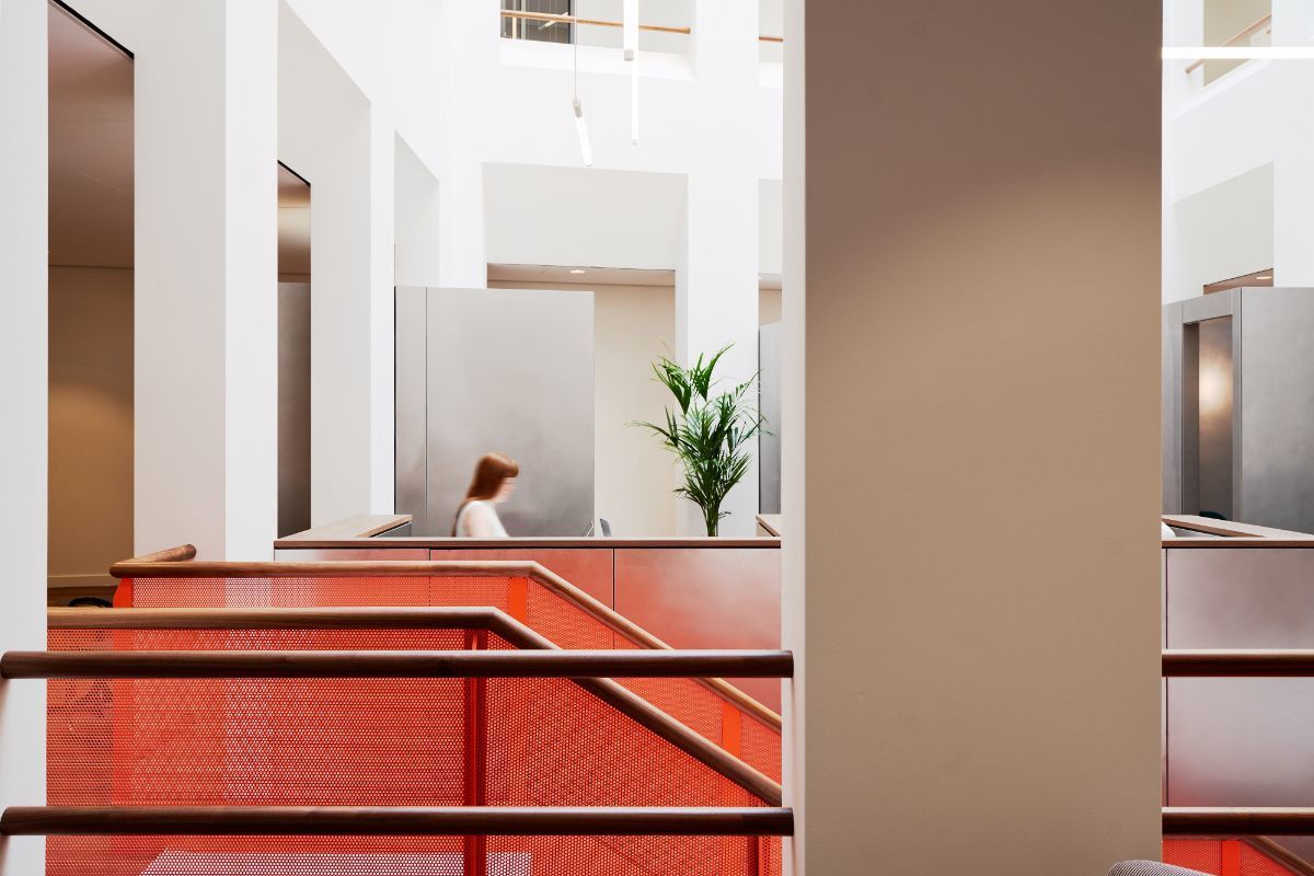 Een perfect formaat kantooromgeving voor vijf.