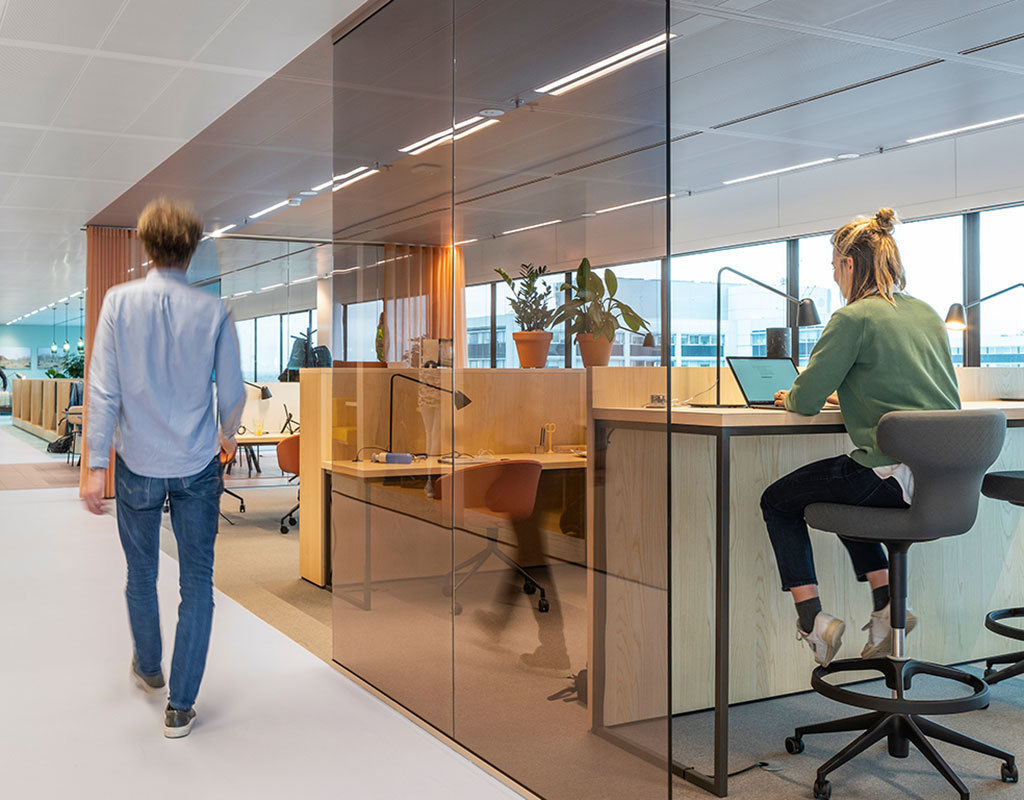 Een perfect formaat kantooromgeving voor vijf.