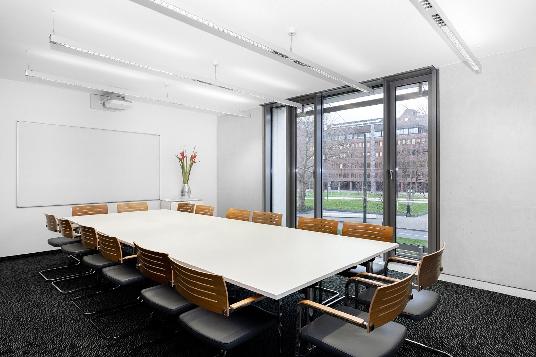 Ihr Privatbüro für 3-4 Personen - Düsseldorf Königsallee 61