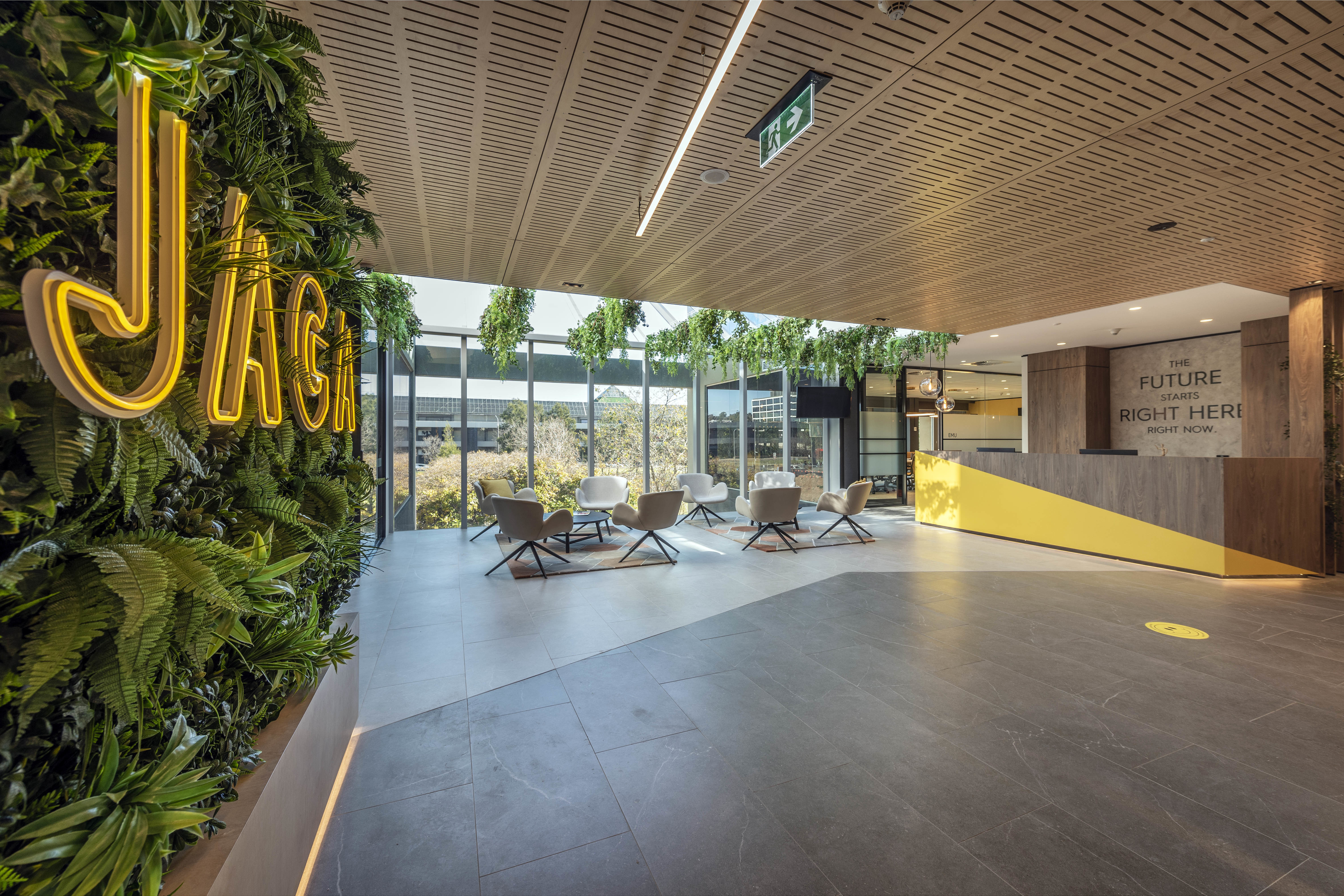 FALCON - MEETING ROOM 