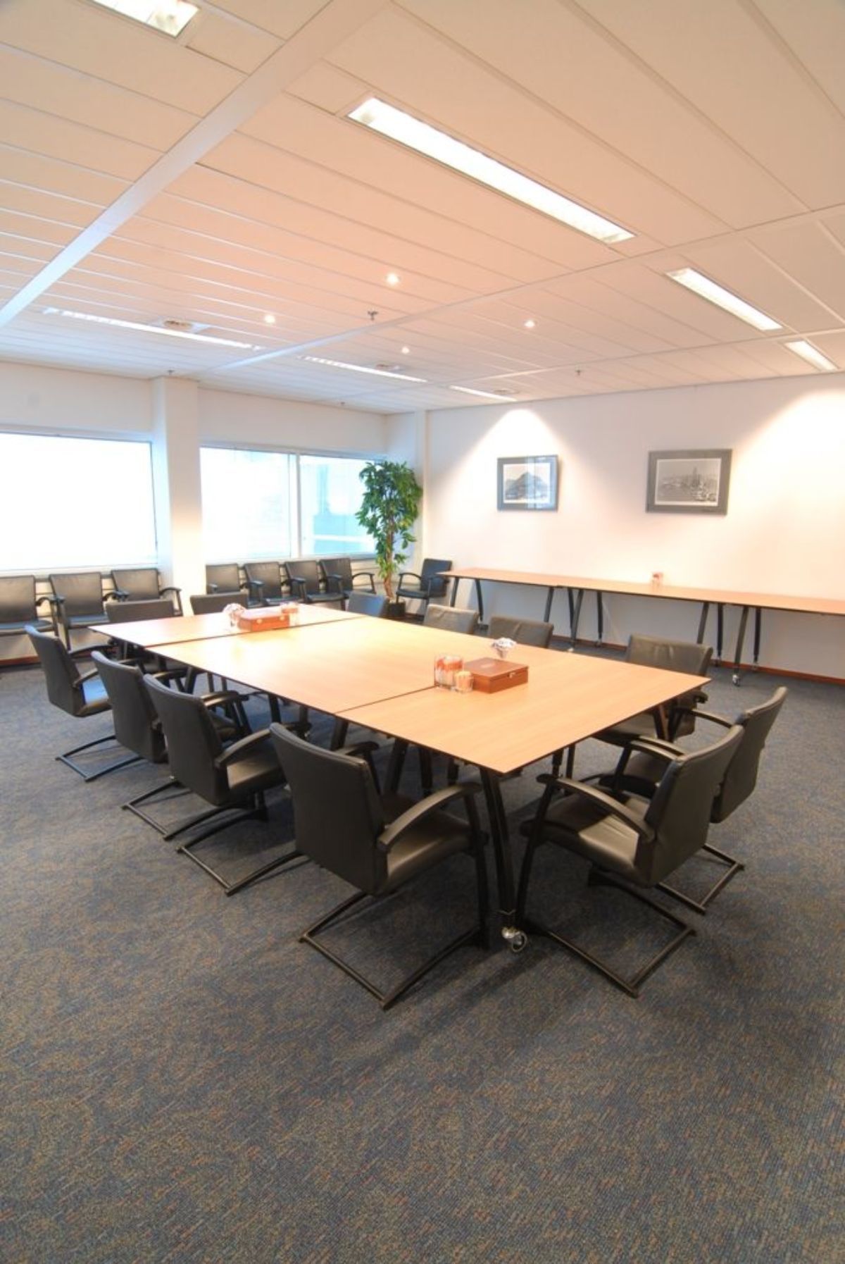 Work your way in een privékantoor voor drie