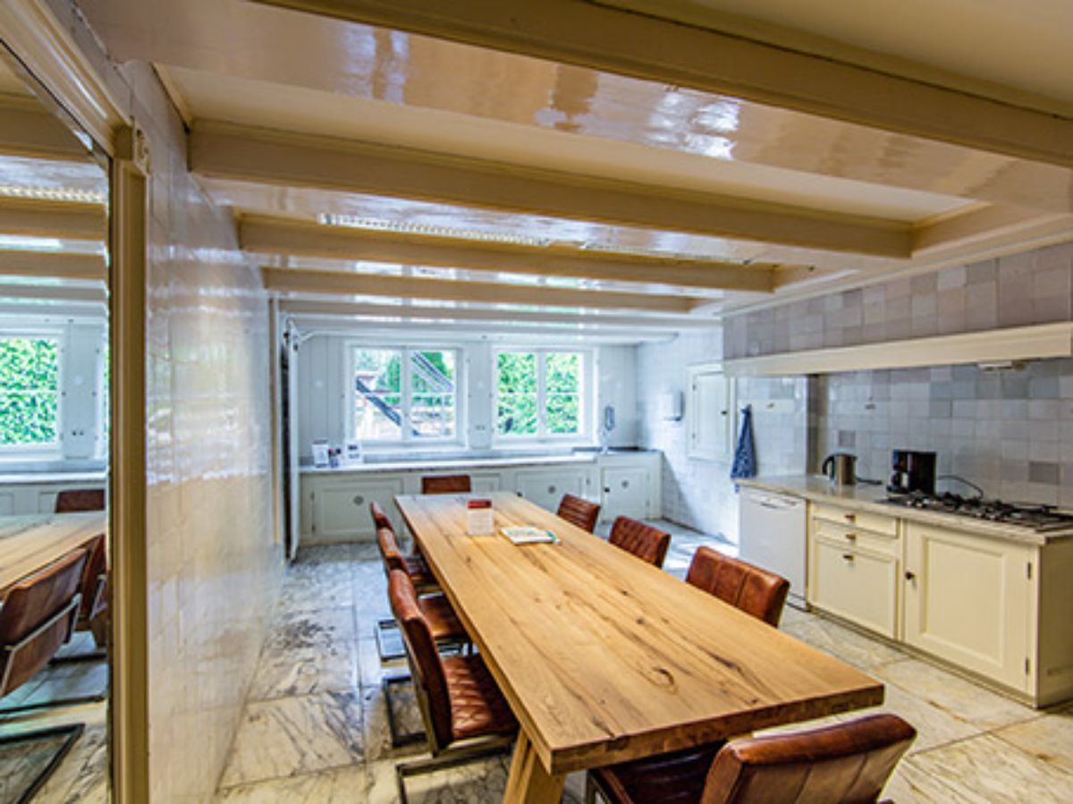 Work your way in een privékantoor voor vijf