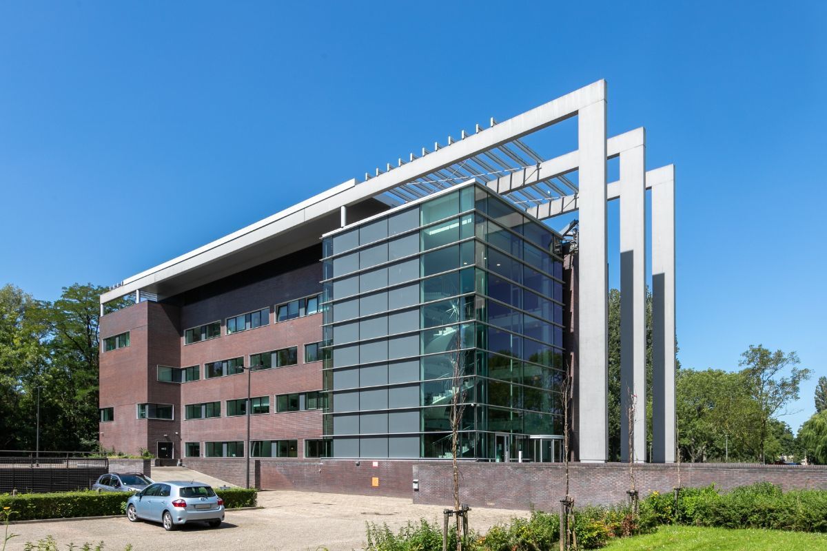 Work your way in een privékantoor voor drie