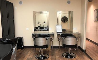 Beatiful Salon stations for rent ready to use. Beatiful Salon stations for rent ready to use.
