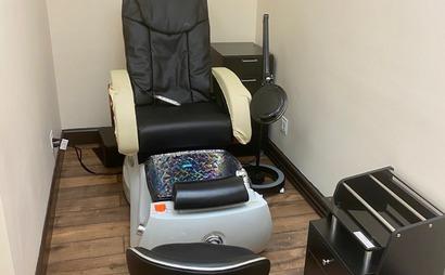 Beatiful Salon stations for rent ready to use. Beatiful Salon stations for rent ready to use.