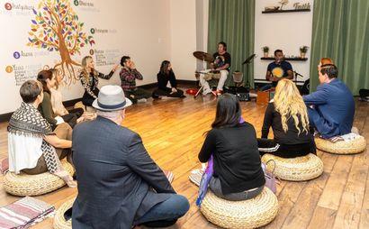 Beatiful Salon stations for rent ready to use. Beatiful Salon stations for rent ready to use.