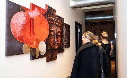 Beatiful Salon stations for rent ready to use. Beatiful Salon stations for rent ready to use.