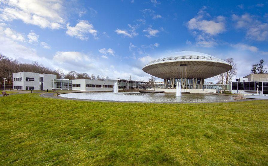 Kant-en-klare kantoorruimte voor een groeiend team van maximaal 10 personen Kant-en-klare kantoorruimte voor een groeiend team van maximaal 10 personen