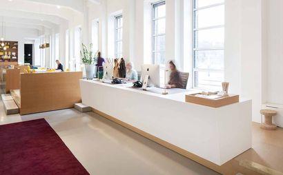 Een mooi ontworpen kantoor dat past bij een groeiend team van maximaal 10 personen. Een mooi ontworpen kantoor dat past bij een groeiend team van maximaal 10 personen.