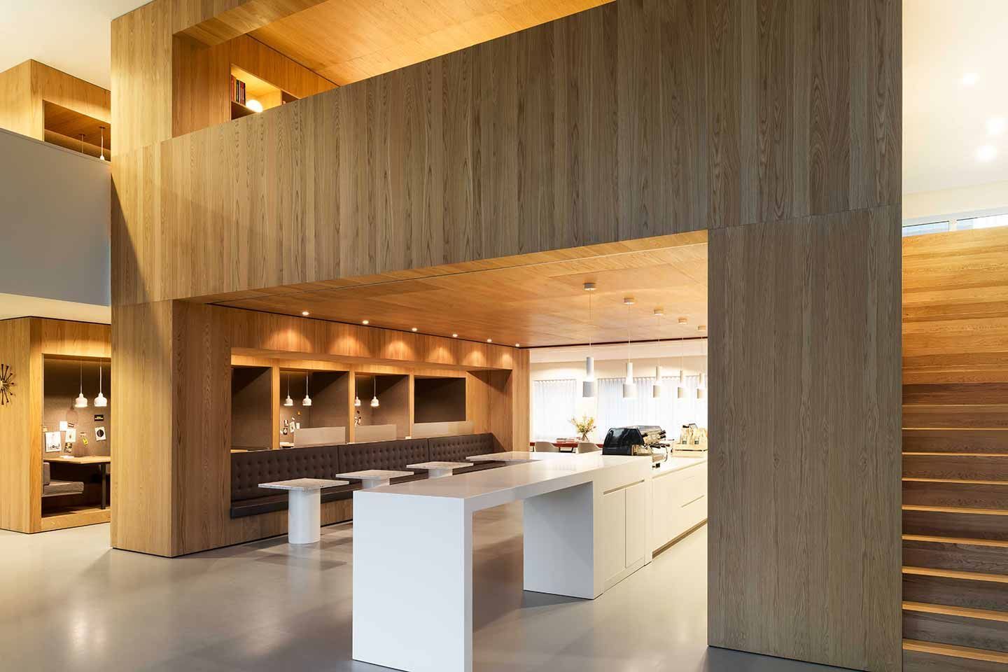 De voordelen van coworking, met je eigen bureau