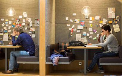 Een perfect formaat kantooromgeving voor vijf. Een perfect formaat kantooromgeving voor vijf.