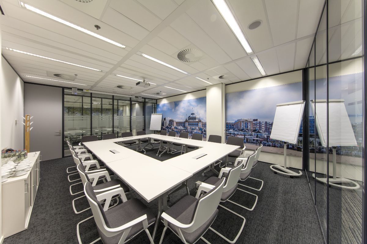 Work your way in een privékantoor voor drie