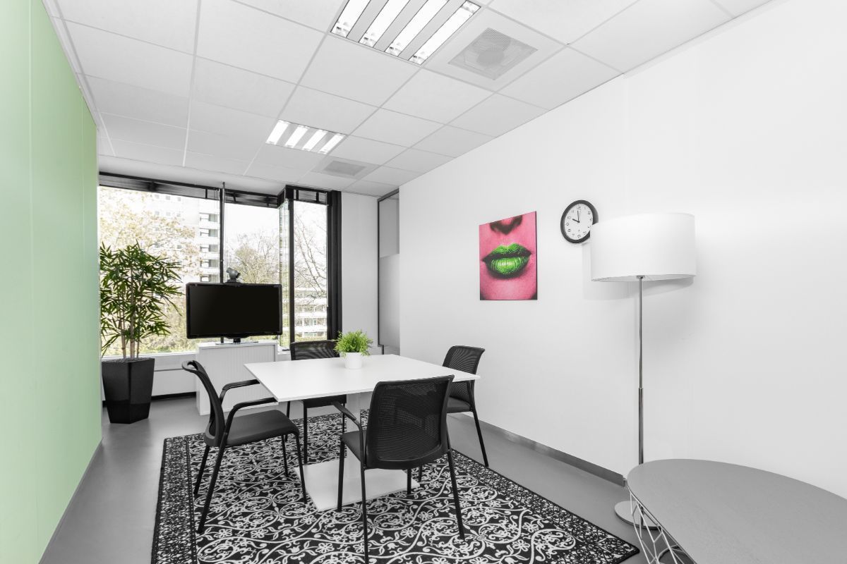 Werk vanaf een professionele werkplek bij u in de buurt