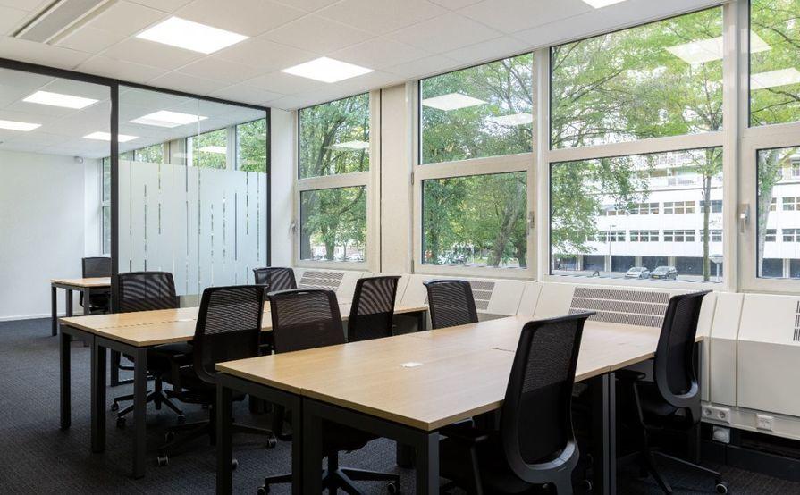 Kant-en-klare kantoorruimte voor een groeiend team van maximaal 10 personen Kant-en-klare kantoorruimte voor een groeiend team van maximaal 10 personen
