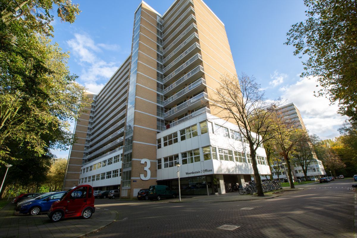 Kant-en-klare kantoorruimte voor een groeiend team van maximaal 10 personen Kant-en-klare kantoorruimte voor een groeiend team van maximaal 10 personen