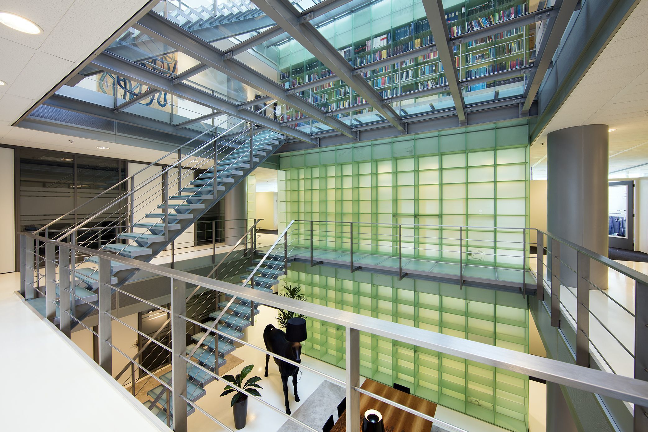 Work your way in een privékantoor voor jou alleen Work your way in een privékantoor voor jou alleen