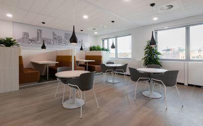 Kant-en-klare kantoorruimte voor een groeiend team van maximaal 10 personen Kant-en-klare kantoorruimte voor een groeiend team van maximaal 10 personen