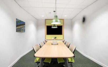 Kant-en-klare kantoorruimte voor een groeiend team van maximaal 10 personen Kant-en-klare kantoorruimte voor een groeiend team van maximaal 10 personen