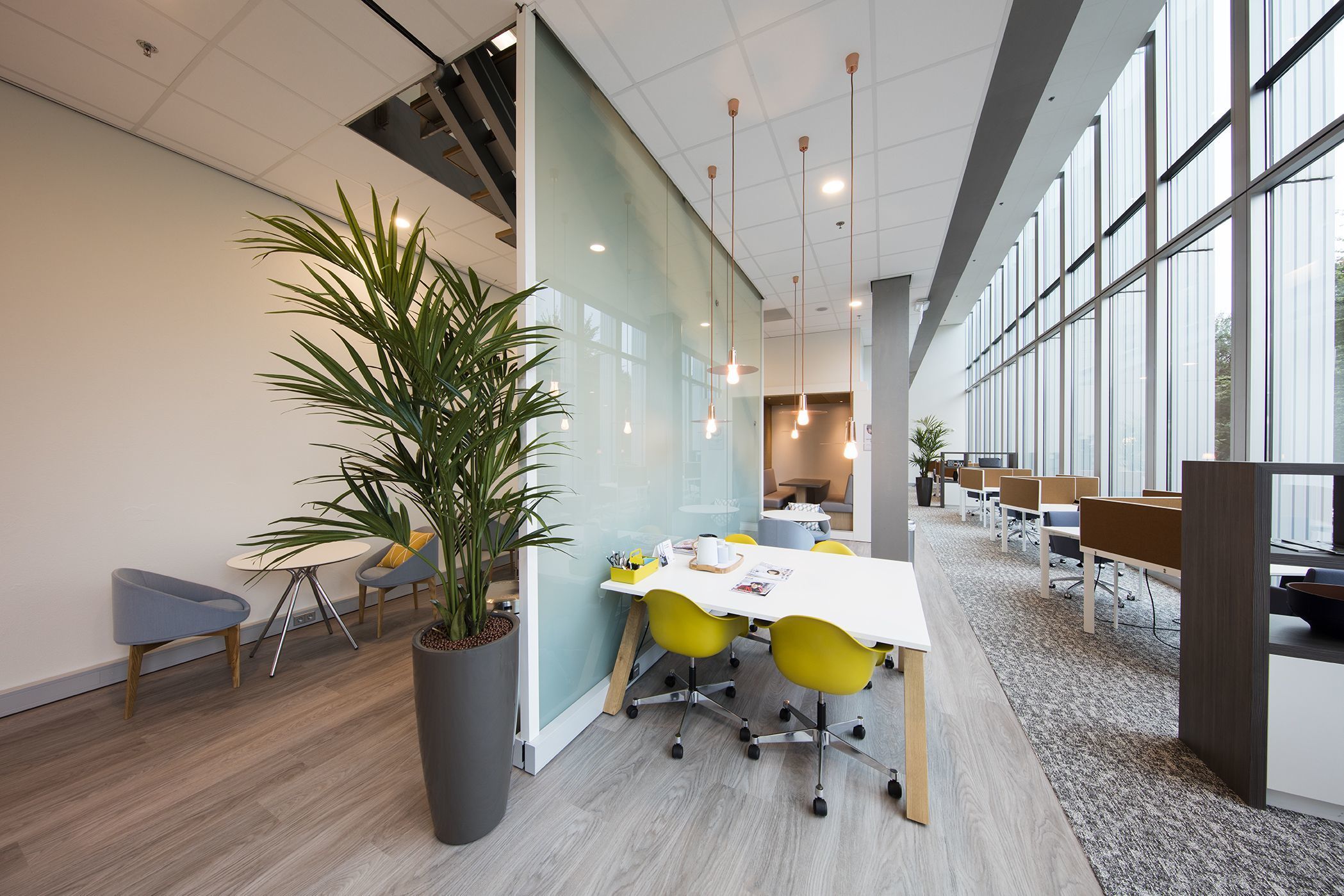 Kant-en-klare kantoorruimte voor een groeiend team van maximaal 10 personen Kant-en-klare kantoorruimte voor een groeiend team van maximaal 10 personen