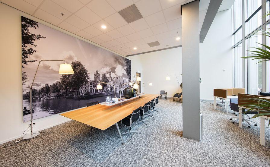 Kant-en-klare kantoorruimte voor een groeiend team van maximaal 10 personen Kant-en-klare kantoorruimte voor een groeiend team van maximaal 10 personen