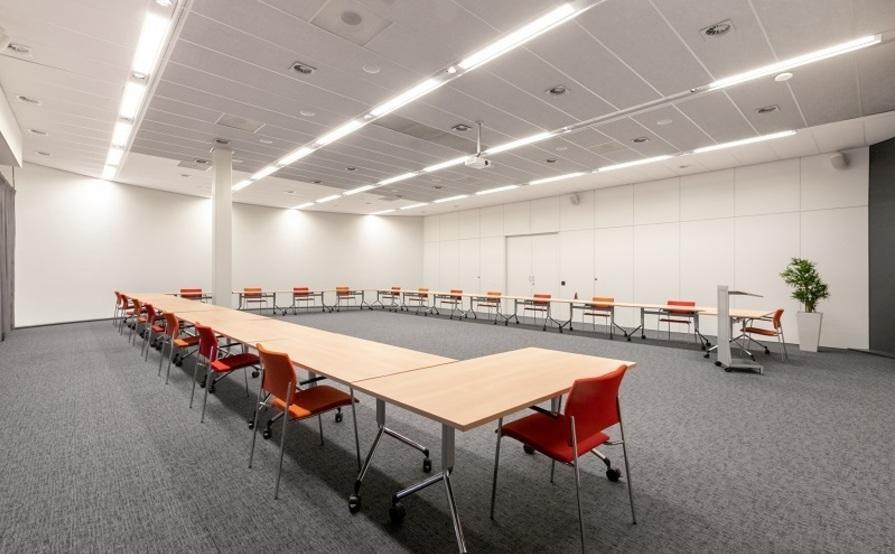 Kant-en-klare kantoorruimte voor een groeiend team van maximaal 10 personen Kant-en-klare kantoorruimte voor een groeiend team van maximaal 10 personen