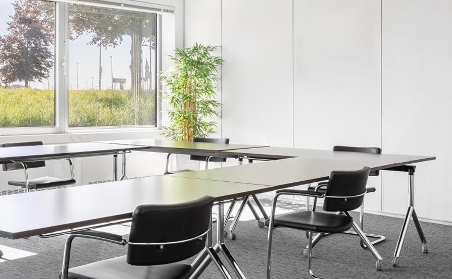 Kant-en-klare kantoorruimte voor een groeiend team van maximaal 10 personen Kant-en-klare kantoorruimte voor een groeiend team van maximaal 10 personen