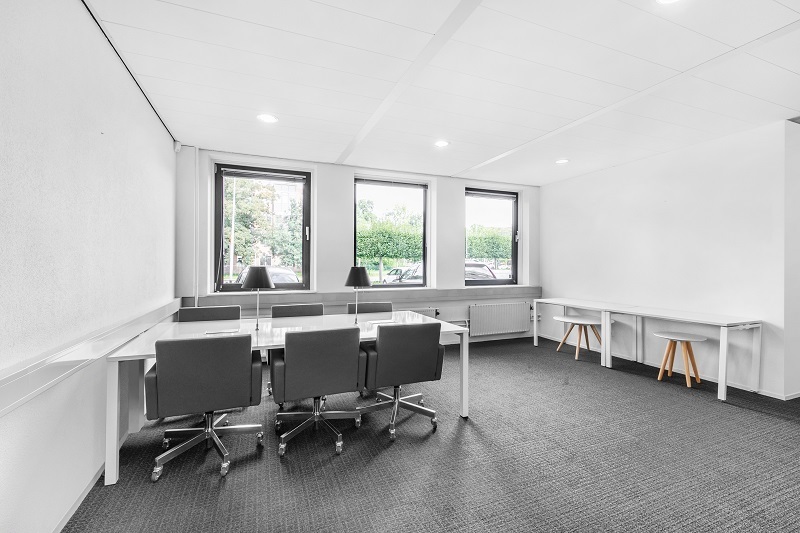 Work your way in een privékantoor voor drie