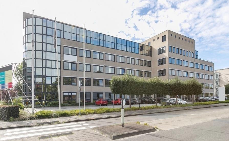 Kant-en-klare kantoorruimte voor een groeiend team van maximaal 10 personen Kant-en-klare kantoorruimte voor een groeiend team van maximaal 10 personen