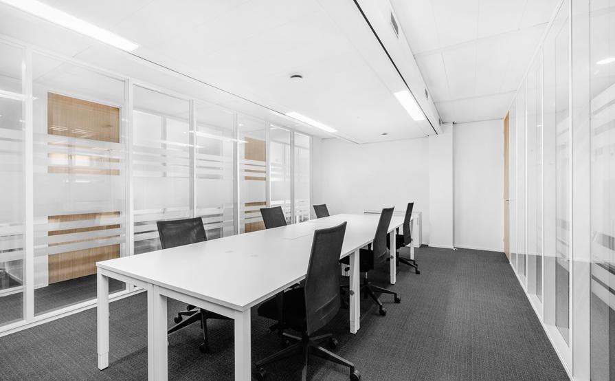 Kant-en-klare kantoorruimte voor een groeiend team van maximaal 10 personen Kant-en-klare kantoorruimte voor een groeiend team van maximaal 10 personen