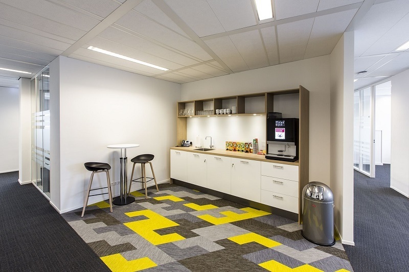 Kant-en-klare kantoorruimte voor een groeiend team van maximaal 10 personen Kant-en-klare kantoorruimte voor een groeiend team van maximaal 10 personen