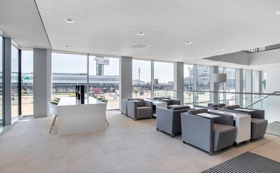 Work your way in een privékantoor voor vijf Work your way in een privékantoor voor vijf