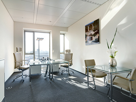 Coworking in Frankfurt Tower 185