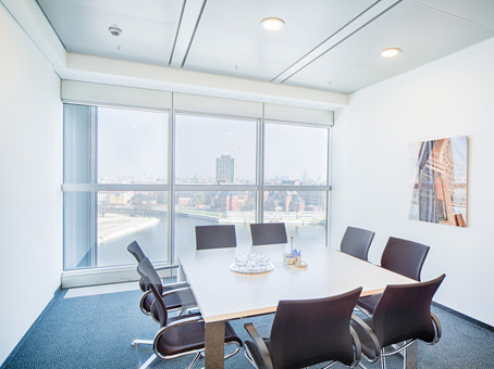 Arbeiten in der Business Lounge - Berlin Hauptbahnhof Europaplatz Arbeiten in der Business Lounge - Berlin Hauptbahnhof Europaplatz