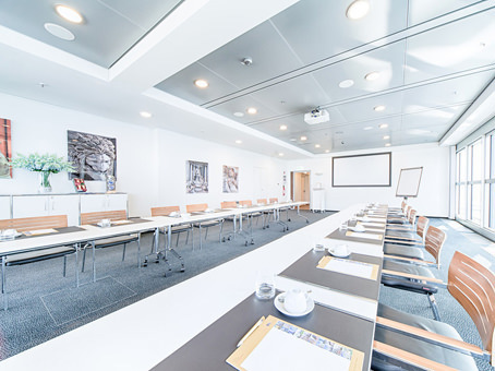 Ihre Business Lounge Platinum - Berlin Hauptbahnhof Europaplatz Ihre Business Lounge Platinum - Berlin Hauptbahnhof Europaplatz