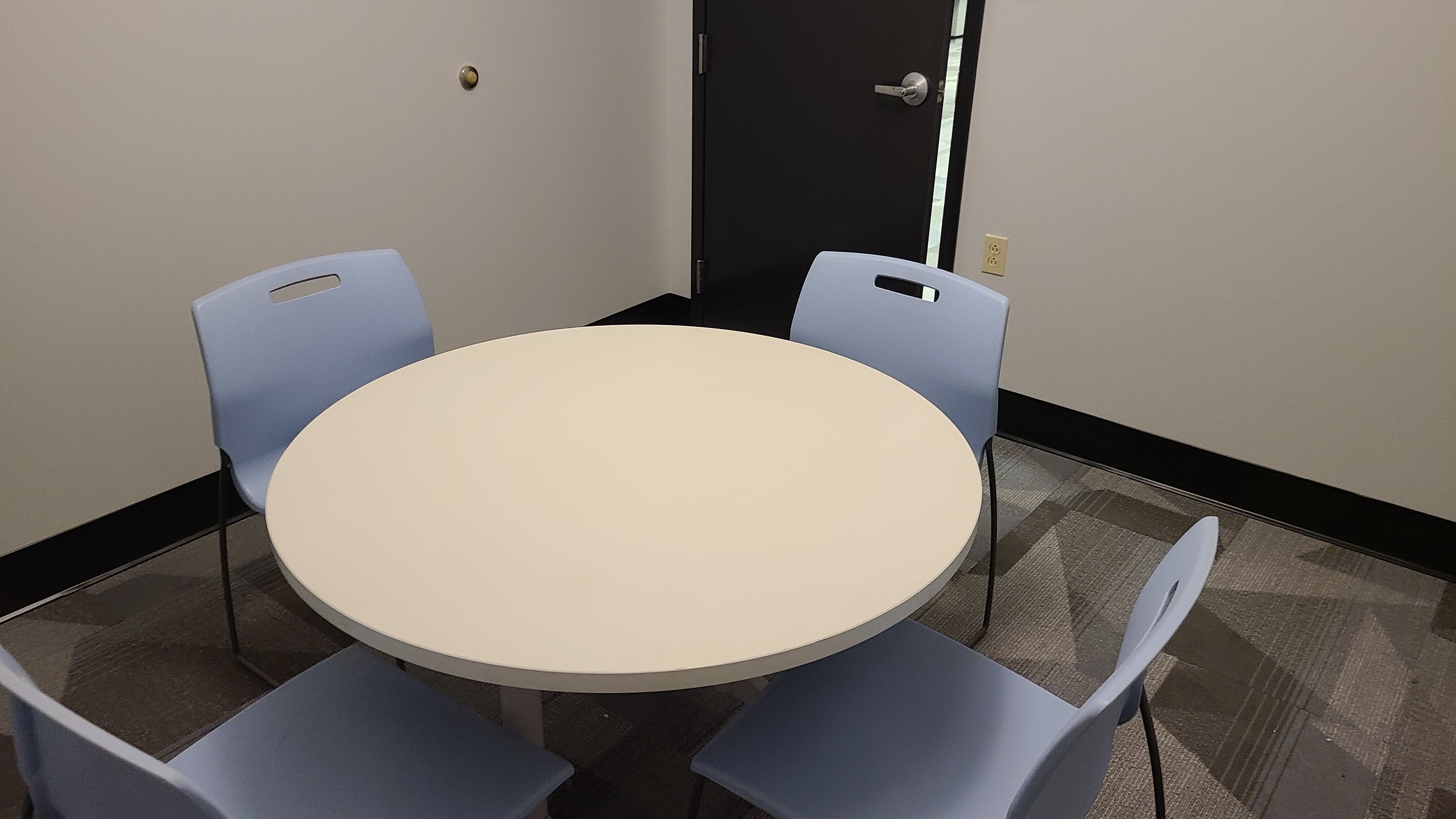 Small Meeting Room 