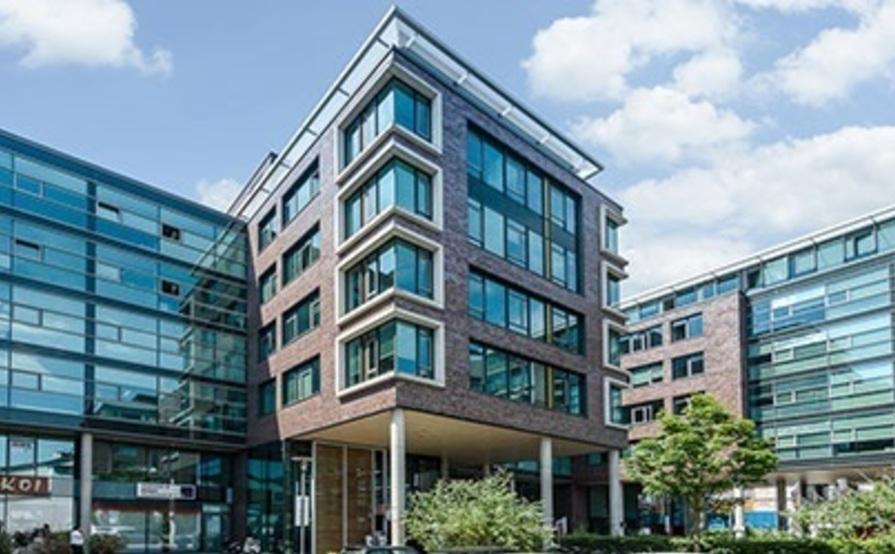 Ihr Privatbüro für 5-6 Personen - Frankfurt AOC Ihr Privatbüro für 5-6 Personen - Frankfurt AOC