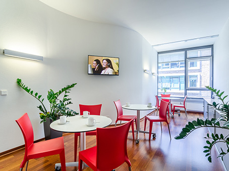Ihr Privatbüro für 5-6 Personen - Frankfurt AOC Ihr Privatbüro für 5-6 Personen - Frankfurt AOC