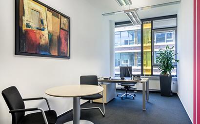 Ihr Privatbüro für 5-6 Personen - Frankfurt AOC Ihr Privatbüro für 5-6 Personen - Frankfurt AOC
