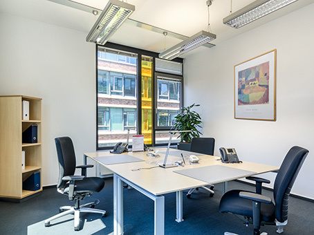 Ihr Privatbüro für 5-6 Personen - Frankfurt AOC Ihr Privatbüro für 5-6 Personen - Frankfurt AOC