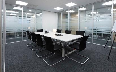 Kant-en-klare kantoorruimte voor een groeiend team van maximaal 10 personen Kant-en-klare kantoorruimte voor een groeiend team van maximaal 10 personen