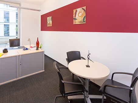 Arbeiten in der Business Lounge - München Parkstadt Schwabing Arbeiten in der Business Lounge - München Parkstadt Schwabing