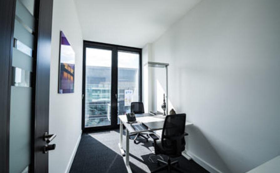 Ihr Privatbüro für 3-4 Personen - Berlin Alexanderplatz Ihr Privatbüro für 3-4 Personen - Berlin Alexanderplatz