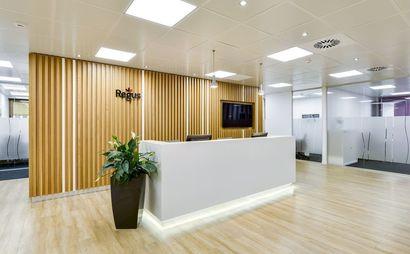 Acceda a un espacio de coworking inspirador cercano. Acceda a un espacio de coworking inspirador cercano.