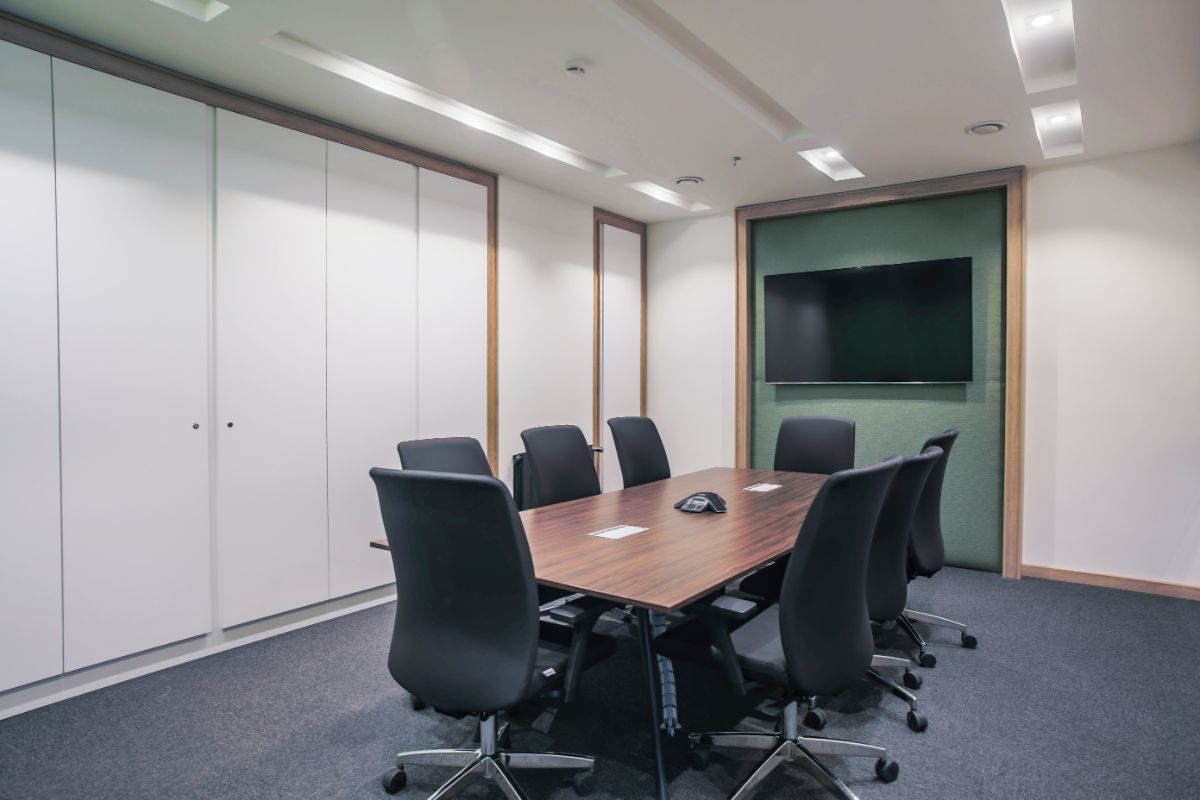 Flexible workspace in Regus Opera & Ballet 