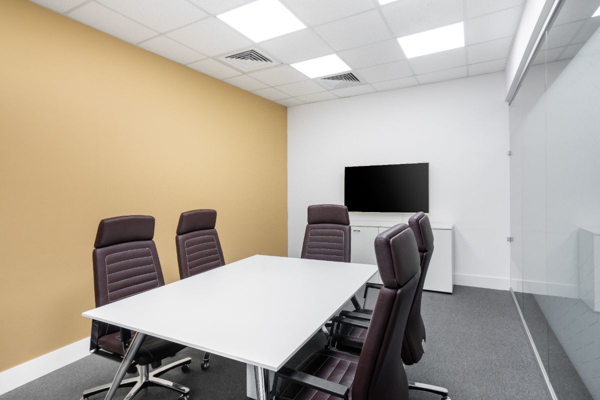 Access office space how and when you need it. 