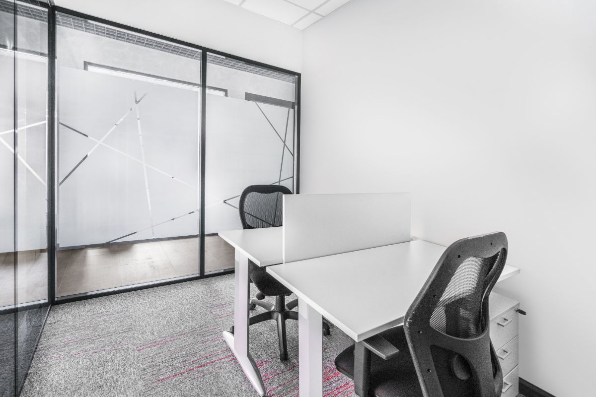 Access inspiring coworking space near you. 