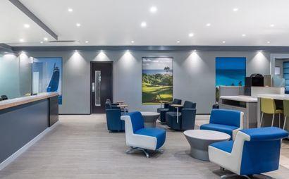 Flexible workspace with dedicated desk in Regus One Welches Flexible workspace with dedicated desk in Regus One Welches