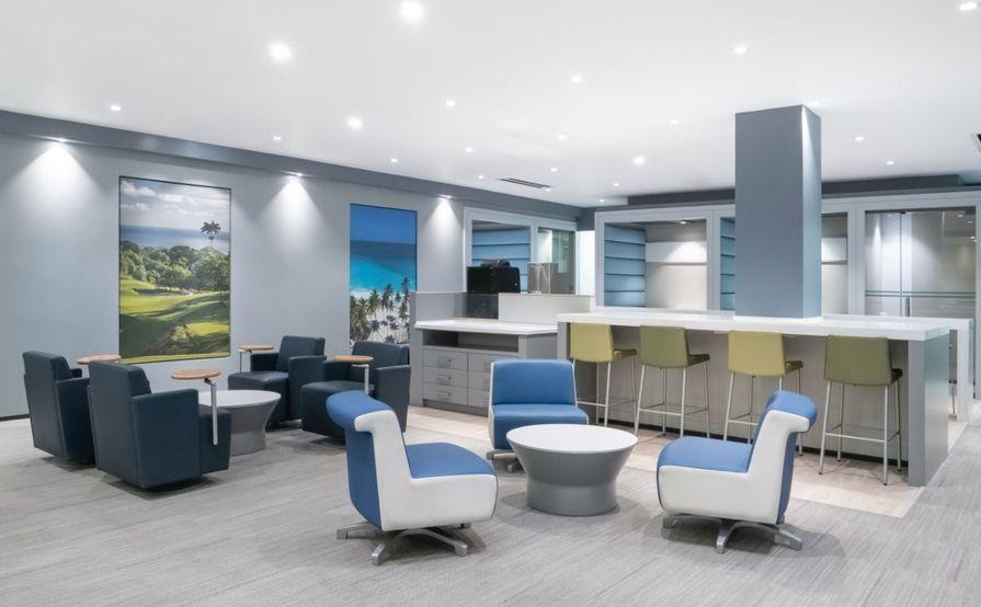 Flexible workspace with dedicated desk in Regus One Welches Flexible workspace with dedicated desk in Regus One Welches