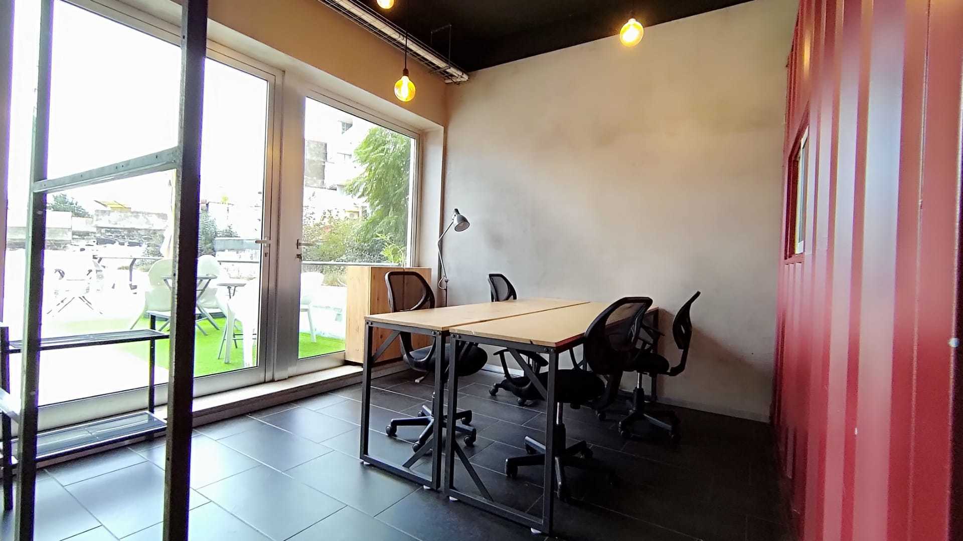 Office for 4 - 6 people